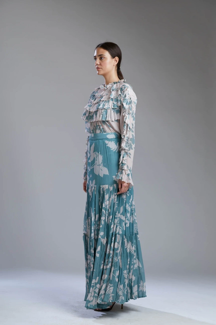 Vintage Sky Blue And White Floral Flared Skirt 4 Vintage Sky Blue And White Floral Flared Skirt - Image 2