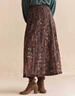 Maroon Mrida Embroidered Skirt -Incasee Ceantral fb2316d3
