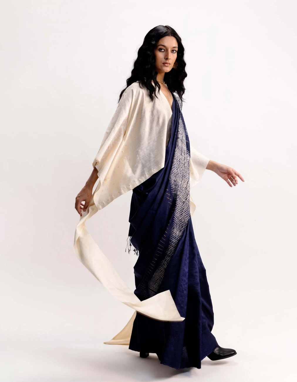 Jamdani Kaftan Blouse 5 Jamdani Kaftan Blouse - Image 3