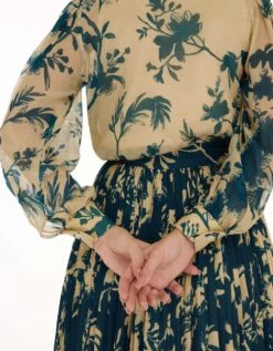 Teal And Cream Floral Crinkled Skirt -Incasee Ceantral kofw230775 1