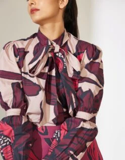 Beige And Maroon Floral Bow Tie Shirt -Incasee Ceantral kofw231266