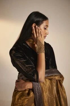 Nina Blouse In Black Velvet -Incasee Ceantral nnablsblkvlvtsyh2