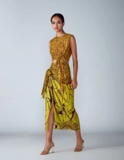 Grid Print Cropped Sleeveless Blouse With Knot Detailing